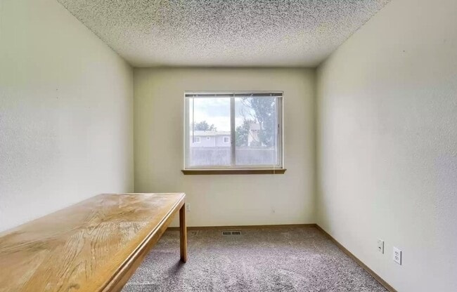 Building Photo - Spring Creek Meadows 3 Bed 2 Bath House wi...