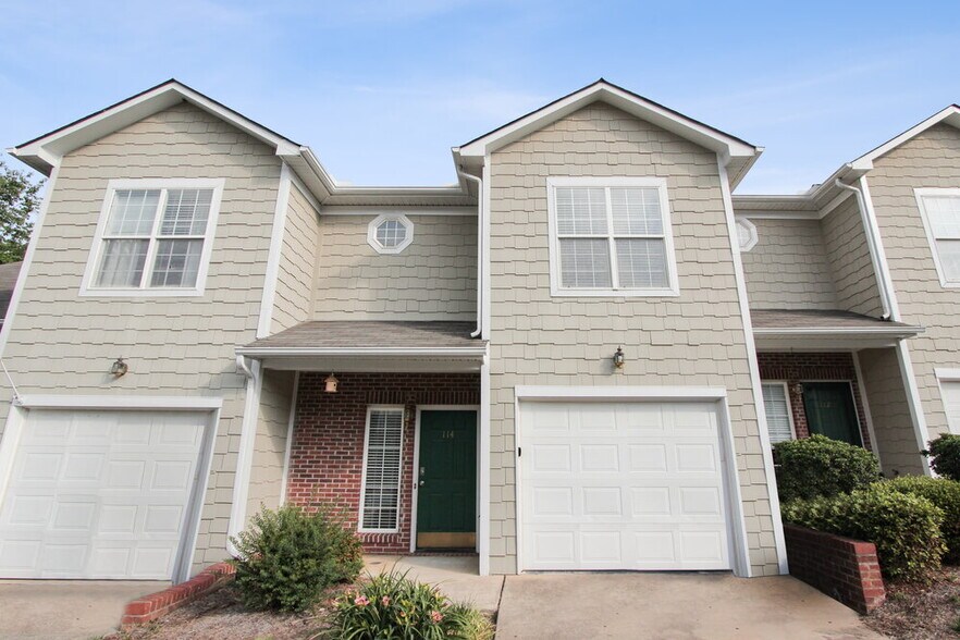 Primary Photo - 114 Sun Ridge Dr