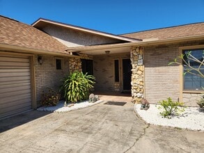 Building Photo - 4431 Doris Dr
