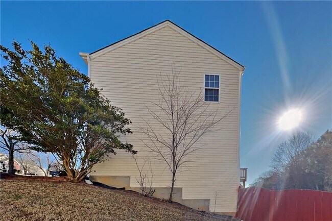 Building Photo - 1273 Royal Ives Ct SE