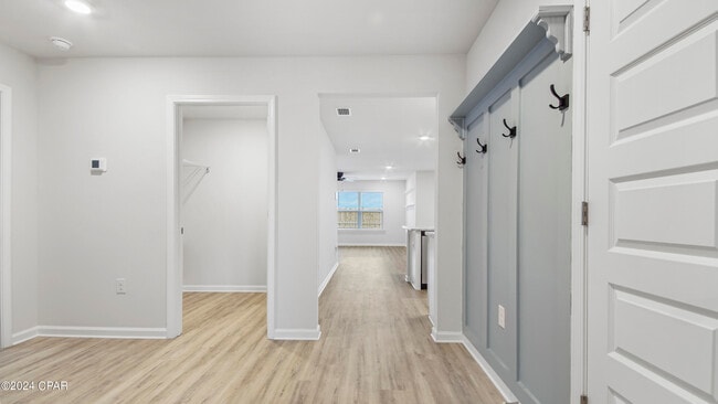 Building Photo - 5037 Rivergrass Dr