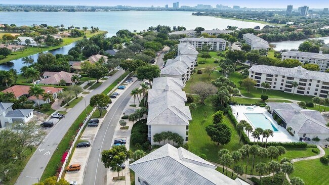 Building Photo - 3716 Whitehall Dr