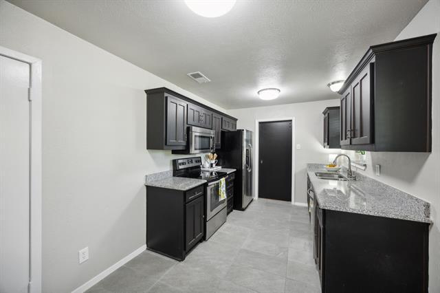 Building Photo - 501 Rogers Way