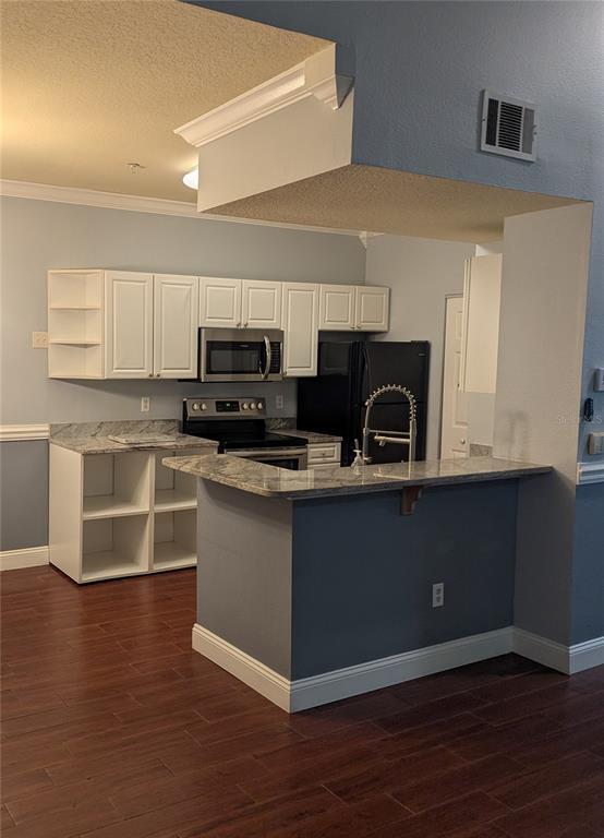 Building Photo - 14353 Fredricksburg Dr