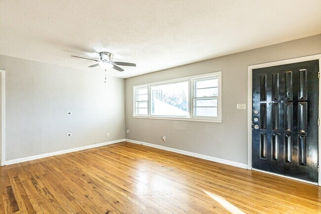 Building Photo - 3814 32nd St