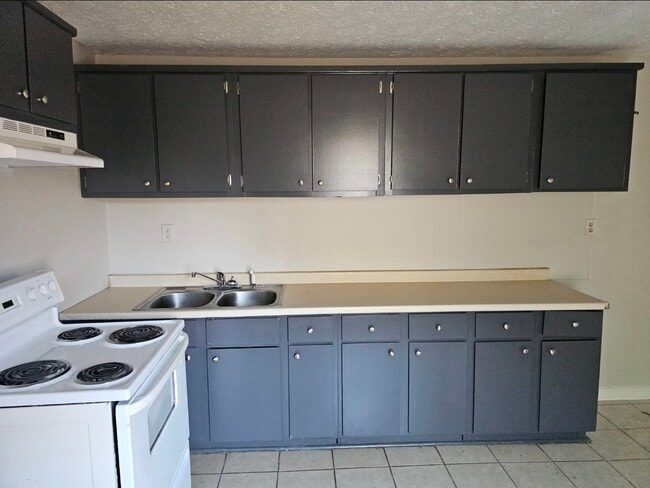 Building Photo - 422 Meriwether St