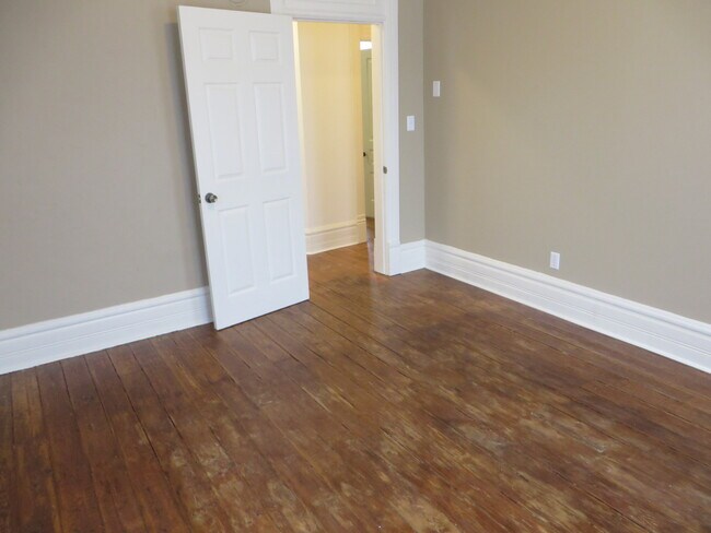 Building Photo - 1229 Swinney Ave