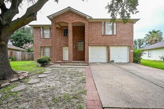 Building Photo - 20418 Linden Tree Dr