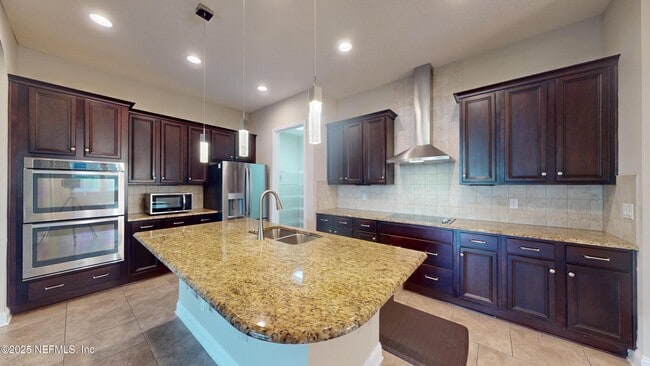 Building Photo - 14994 Venosa Cir