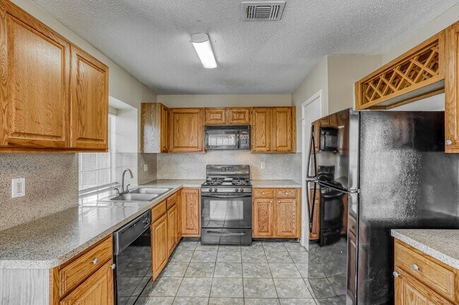 Building Photo - 18614 Seaton Dr