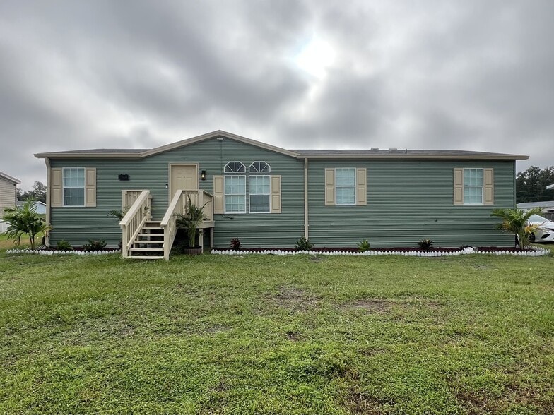 Building Photo - 3599 Pioneer Trails Dr