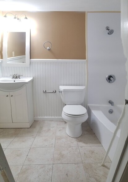 Master Bathroom - 29 Harvard Ave