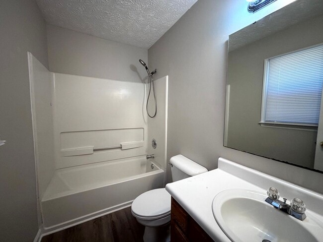 Building Photo - 2508 Lull Water Dr
