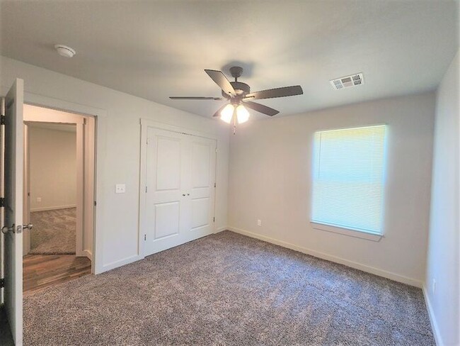 Building Photo - New 3 Bed 2 Bath Duplexes SW 40th & Shield...