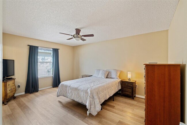 Building Photo - 8221 SE 169th Palownia Loop