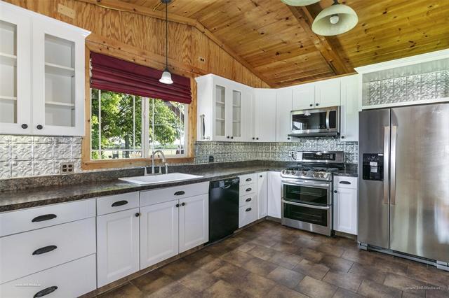 Building Photo - 18754 Farm to Market Rd 2755