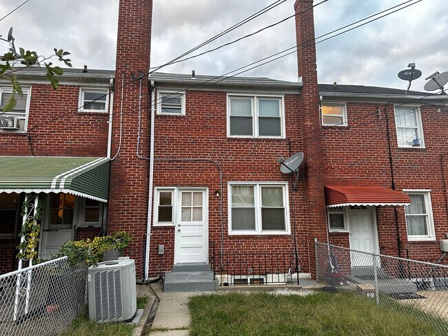 Building Photo - Perfect house to call home