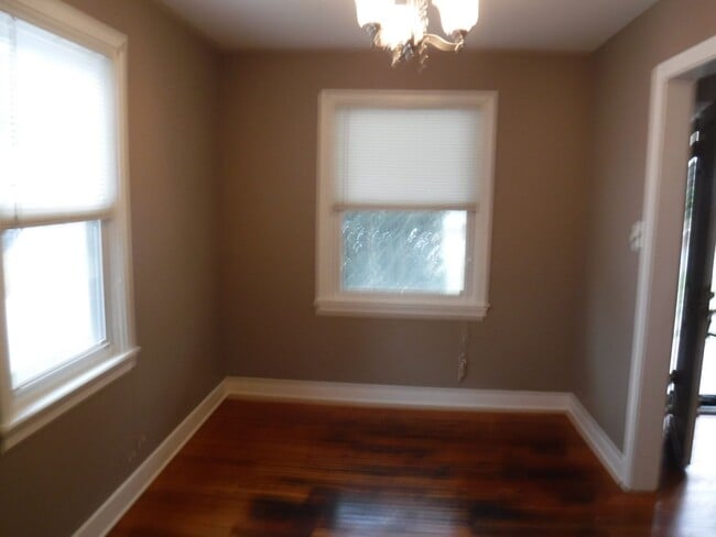 Building Photo - 1100 W Williams Cir