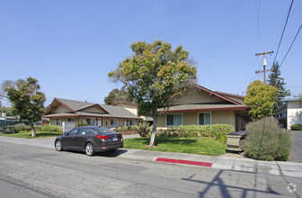 Building Photo - The Chalet at Curtner