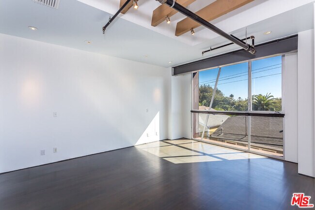 Building Photo - 1212 Abbot Kinney Blvd