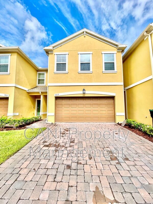 Building Photo - 9317 Tecumseh Dr