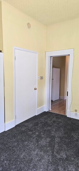 Building Photo - 1057 S 900 E