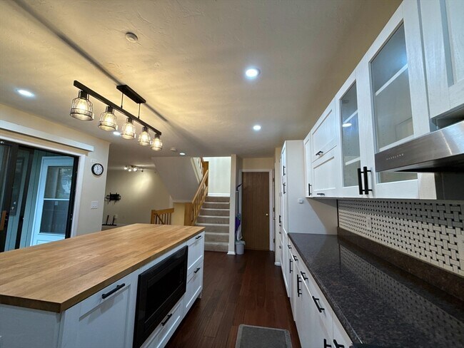 Building Photo - 73 Arrowhead Cir