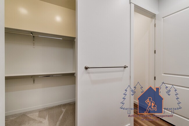 Building Photo - 8548 W Lilburn St