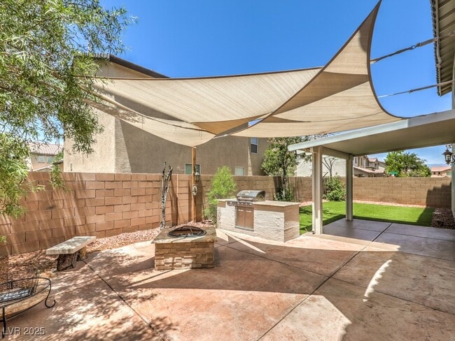 Building Photo - 4133 N Perfect Lure St