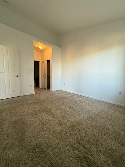 Building Photo - 4094 S Crystal Cir