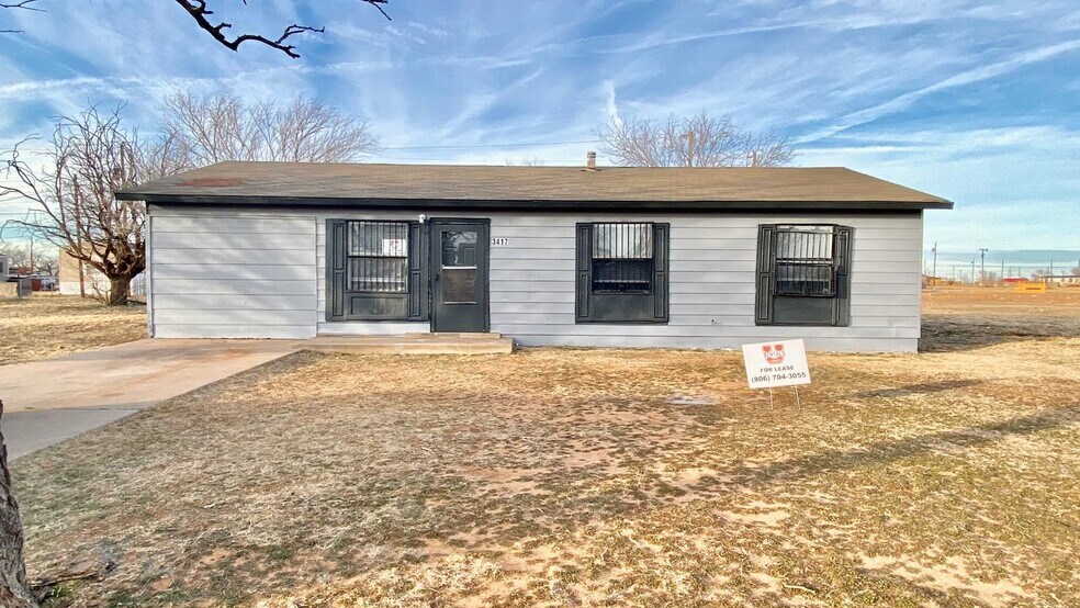 Primary Photo - 3417 E 16th St