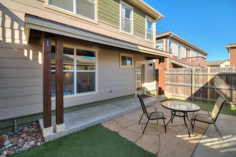 Building Photo - 1504 E Helen Way