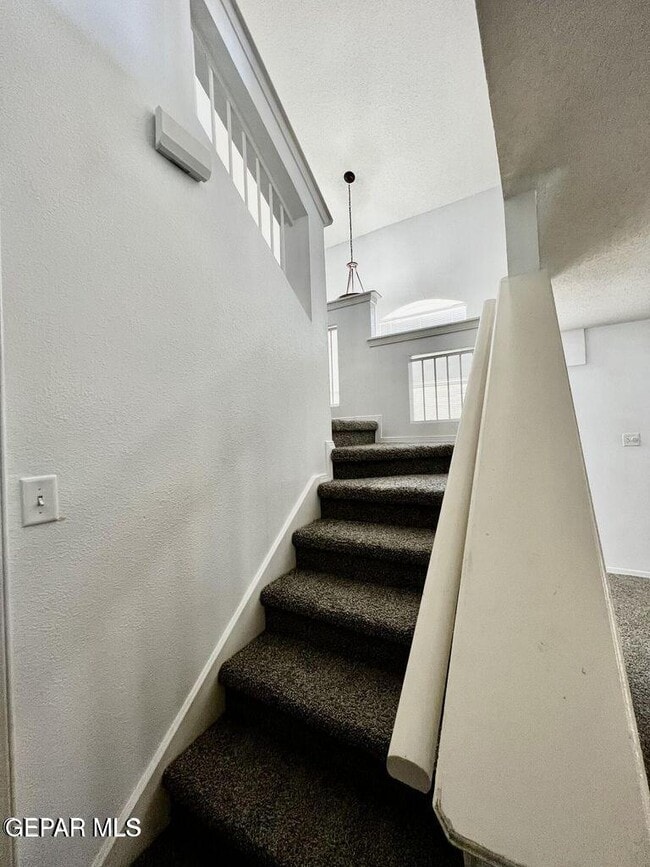 Building Photo - 12701 Francisco Paz Dr