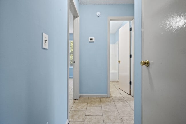 Building Photo - 1318 Harmony St