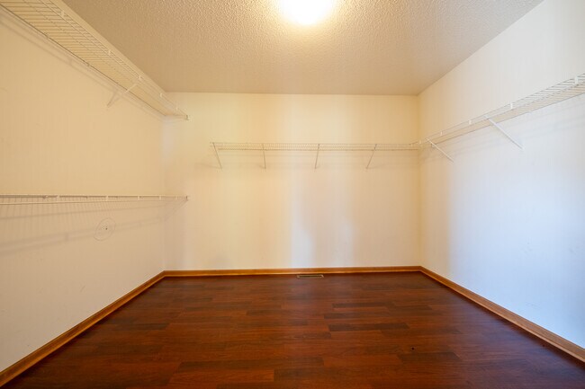 Building Photo - 10415 Ponds Way