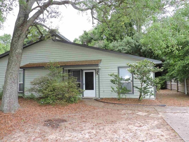 Primary Photo - 2410 Creighton Rd
