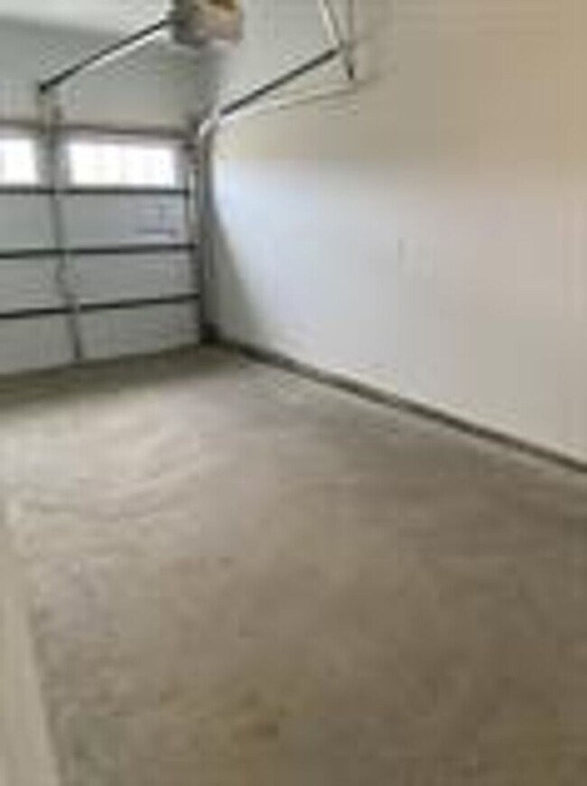 Building Photo - 247 Claremont Ct