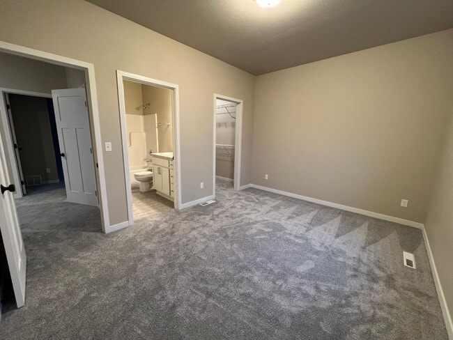 Building Photo - 3603 33rd St S