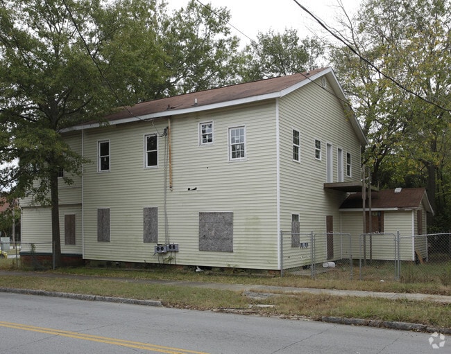 Building Photo - 2829 Waverly Ave