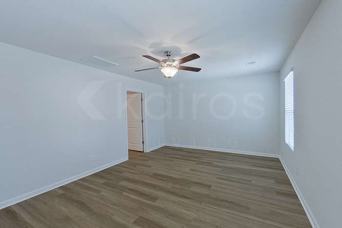 Building Photo - 106 Inez Ave