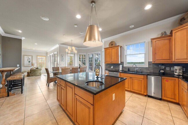 Building Photo - 3204 Sand Dollar Ln