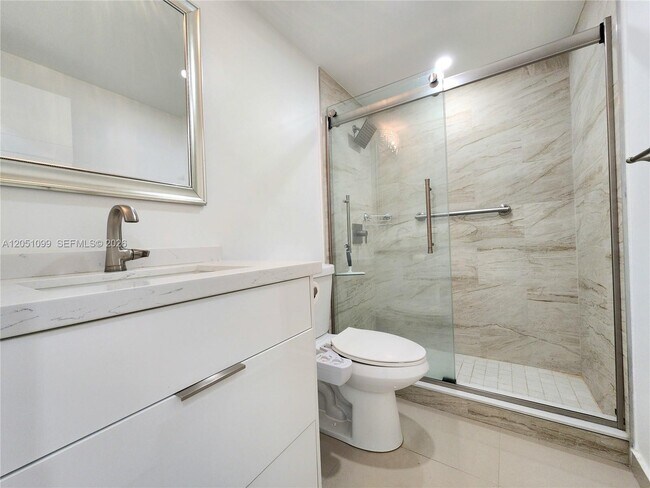 Building Photo - 3505 S Ocean Dr