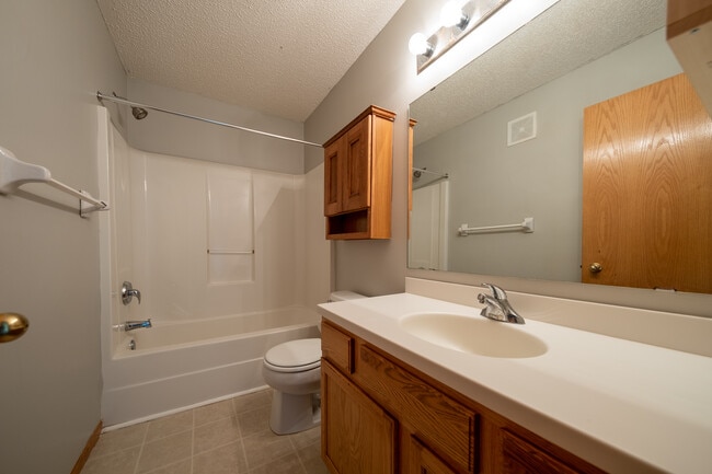 Building Photo - 1254 Willow Trail