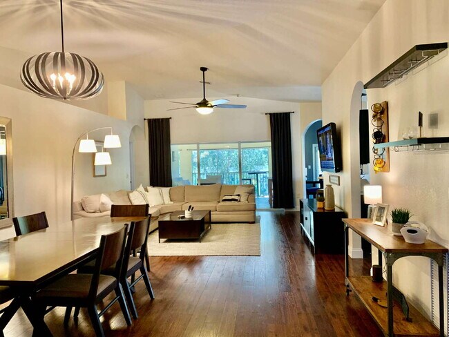 Building Photo - Beautiful Furnished Condo in Coconut Shores VIII