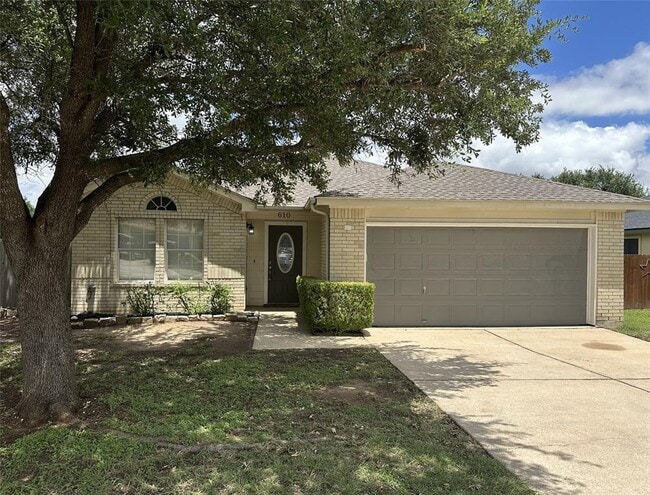 Building Photo - 610 Riverway Ln