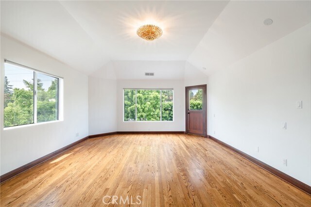 Building Photo - 1949 N Catalina St