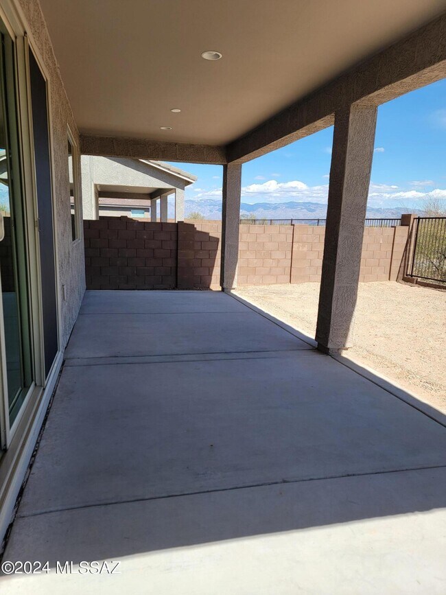 Building Photo - 5595 S Adero Cyn Trl