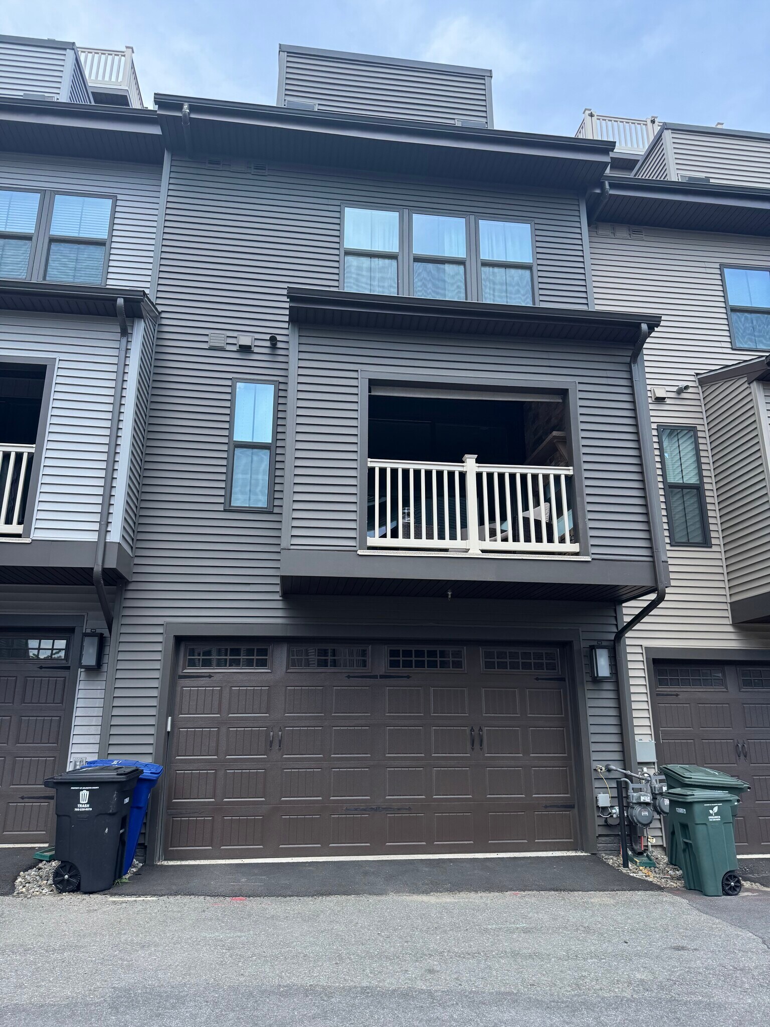 Building Photo - 818 S Greenbrier St