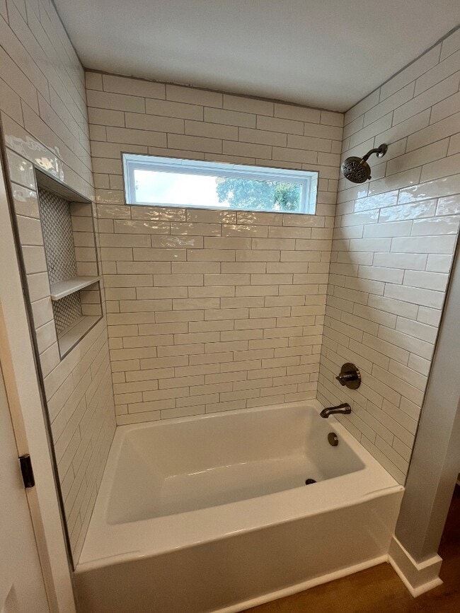 Building Photo - 1815 Newcastle St