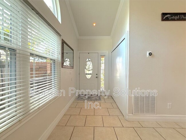 Building Photo - 5328 Denver Dr